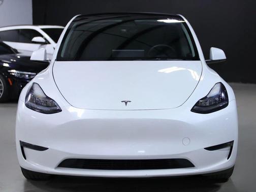 2023 Tesla Model Y Long Range Sport Utility 4D