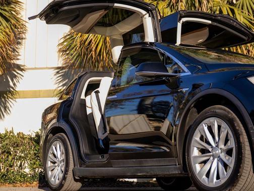 2019 Tesla Model X Long Range