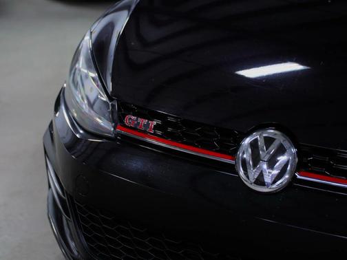2019 Volkswagen Golf GTI 2.0T S 4-Door