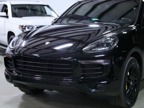 2016 Porsche Cayenne Sport Utility 4D