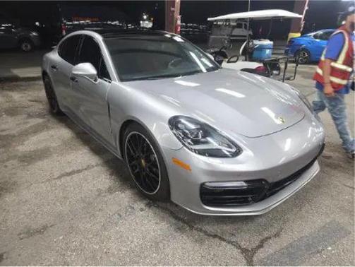 2018 Porsche Panamera 4S