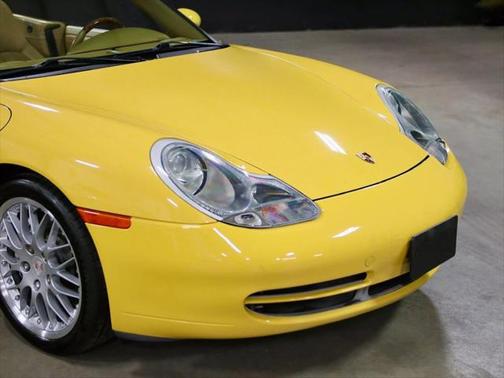 2001 Porsche 911 Carrera 4