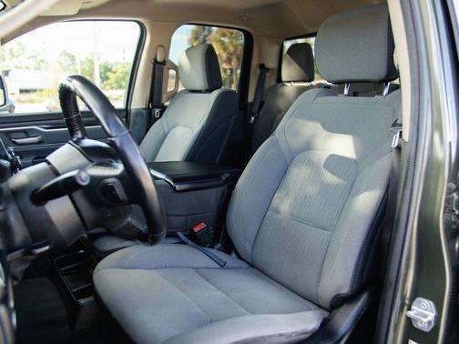 Olive Green Pearlcoat 2020 RAM 1500 Big Horn/Lone Star