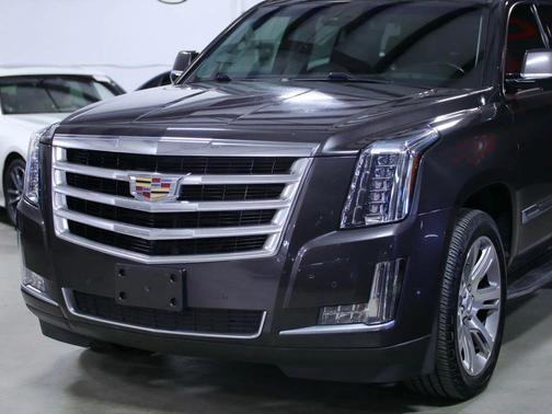 2017 Cadillac Escalade Luxury