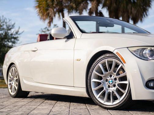 White 2013 BMW 328 328i Convertible 2D