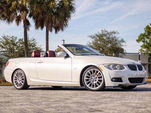 White 2013 BMW 328 328i Convertible 2D