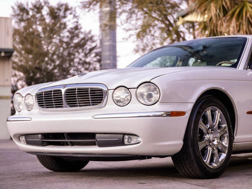 2004 Jaguar XJ Vanden Plas