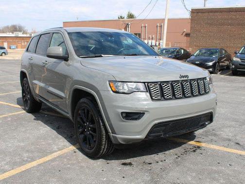 2022 Jeep Grand Cherokee Altitude