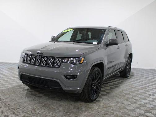 2022 Jeep Grand Cherokee Altitude