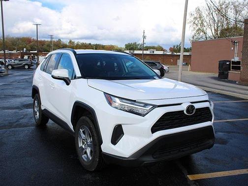 2025 Toyota RAV4 Hybrid XLE