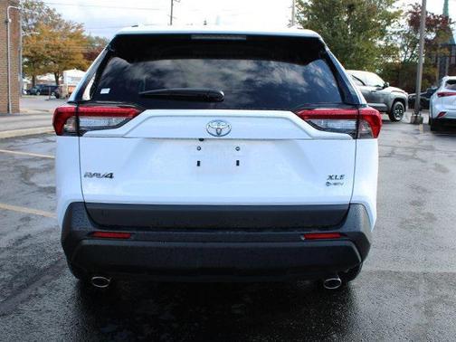 2025 Toyota RAV4 Hybrid XLE