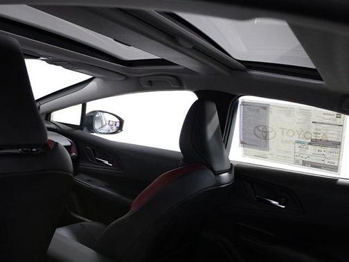 2025 Toyota Prius L