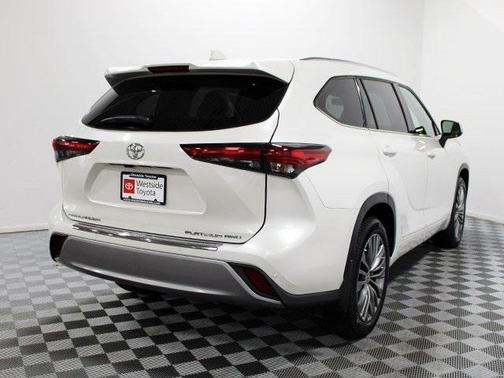 2021 Toyota Highlander Platinum