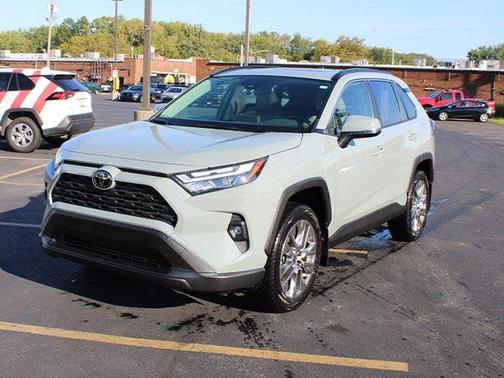 2022 Toyota RAV4 XLE Premium