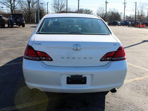 2008 Toyota Avalon XL