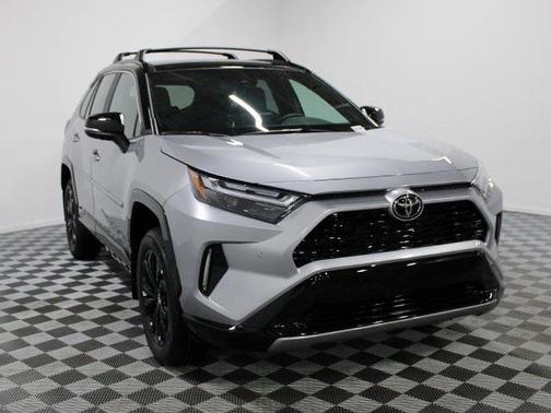 2025 Toyota RAV4 Hybrid SE