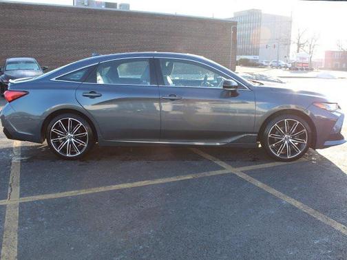 2020 Toyota Avalon Touring