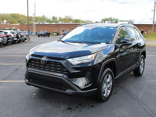 2025 Toyota RAV4 Hybrid XLE