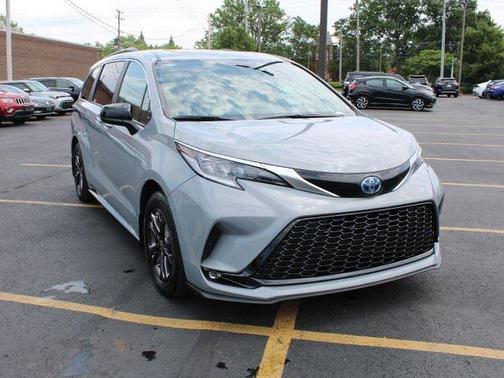 2024 Toyota Sienna XSE 7 Passenger