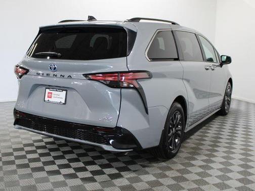 2024 Toyota Sienna XSE 7 Passenger