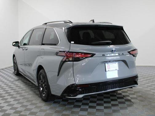 2024 Toyota Sienna XSE 7 Passenger