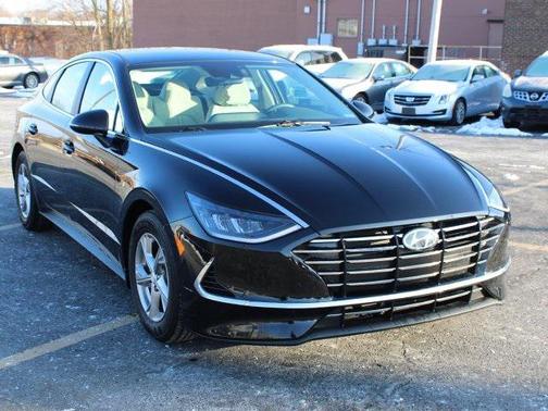 2022 Hyundai SONATA SE