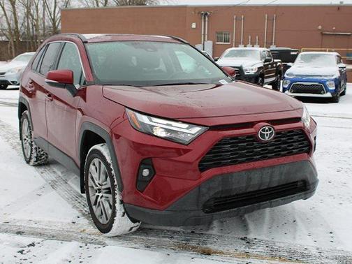2022 Toyota RAV4 XLE Premium