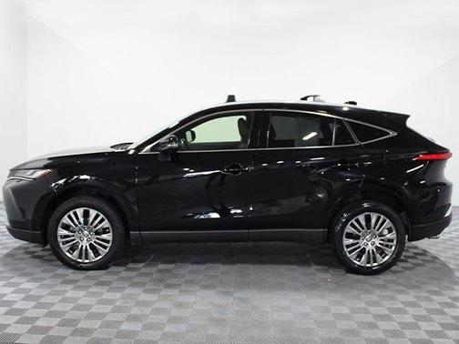 2022 Toyota Venza XLE
