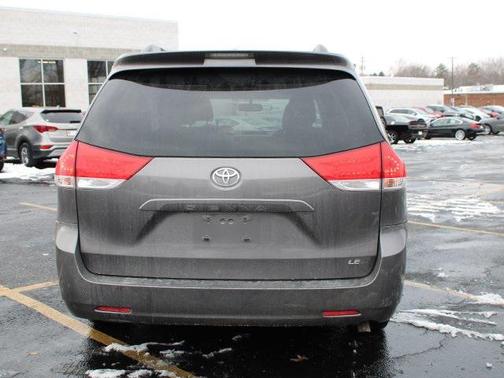 2014 Toyota Sienna LE