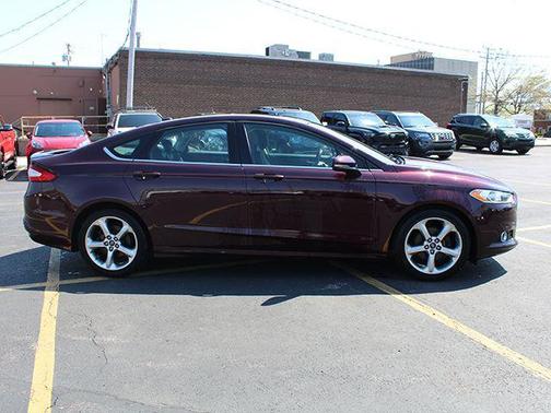 Bordeaux Reserve 2013 Ford Fusion SE