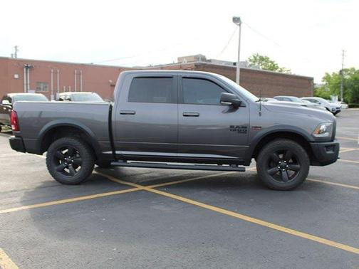 2019 RAM 1500 SLT