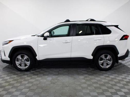 Ice Cap 2023 Toyota RAV4 XLE