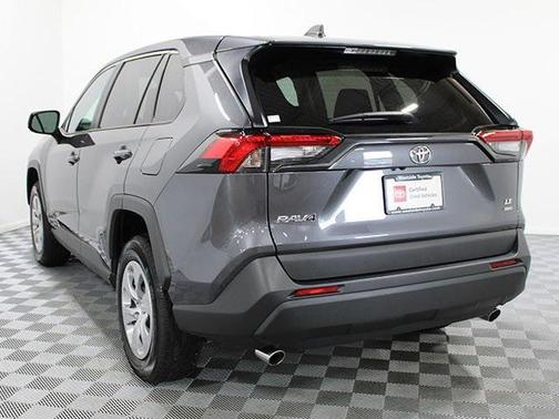 2022 Toyota RAV4 LE