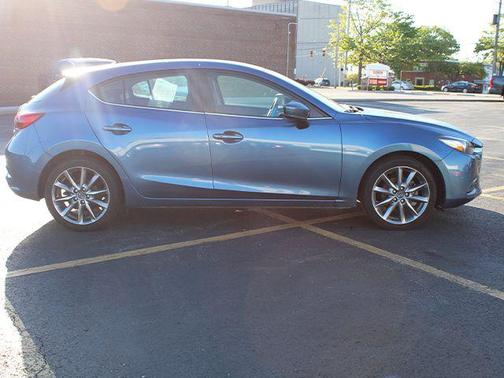 Deep Crystal Blue Mica 2018 Mazda Mazda3 Touring