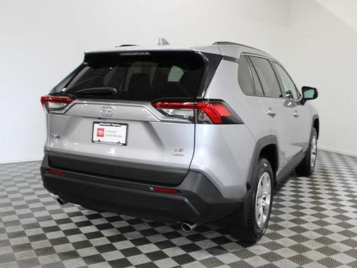 2021 Toyota RAV4 LE