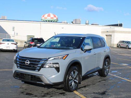 Boulder Gray Pearl 2025 Nissan Rogue SL