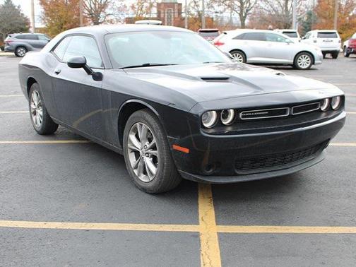 2022 Dodge Challenger SXT