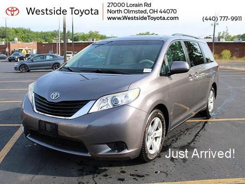 2011 Toyota Sienna LE
