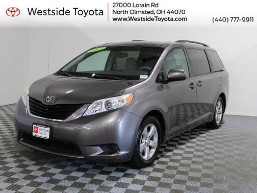2011 Toyota Sienna LE