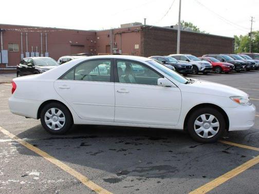 2004 Toyota Camry LE