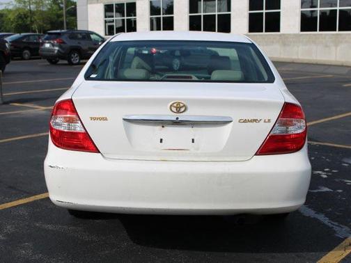 2004 Toyota Camry LE