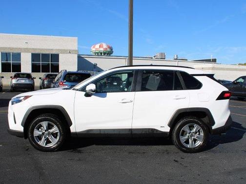 2025 Toyota RAV4 Hybrid XLE