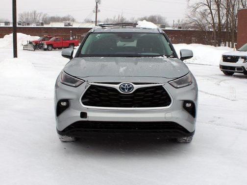 2021 Toyota Highlander Hybrid XLE