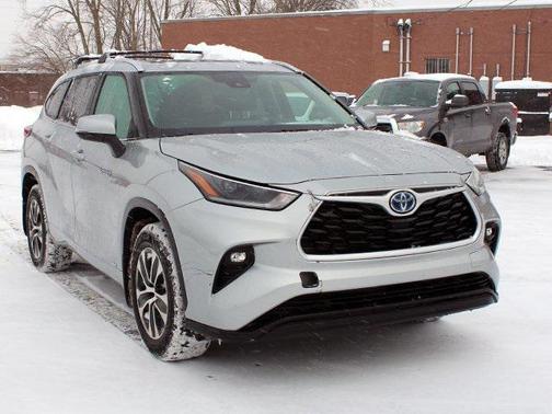 2021 Toyota Highlander Hybrid XLE