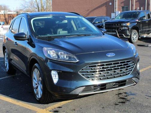 2022 Ford Escape Titanium