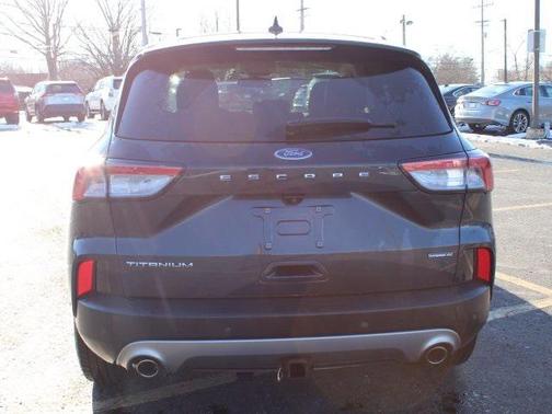 2022 Ford Escape Titanium