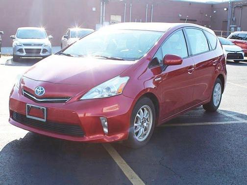 2013 Toyota Prius v Three