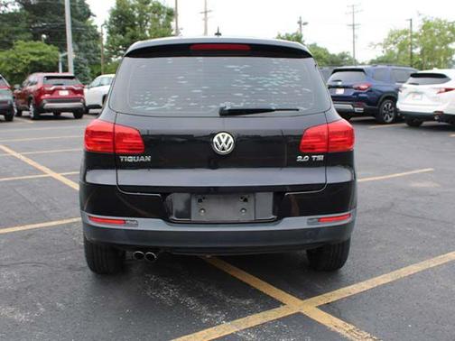 Deep Black 2014 Volkswagen Tiguan Auto S