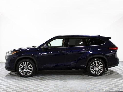 2021 Toyota Highlander Hybrid Platinum