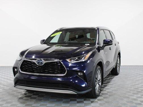 2021 Toyota Highlander Hybrid Platinum